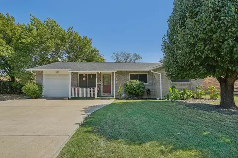 2922 Harvard St N, Irving, TX 75062