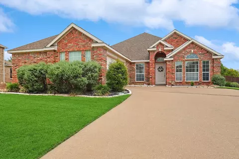 225 Brookdale Dr, Midlothian, TX 76065
