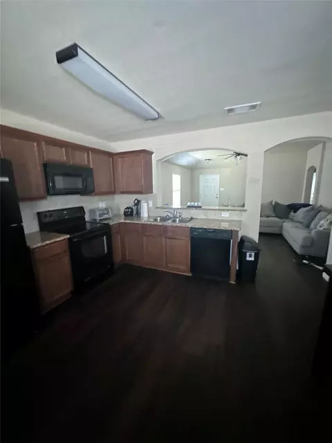 3005 Iris Dr, Lancaster, TX 75146 photo 6