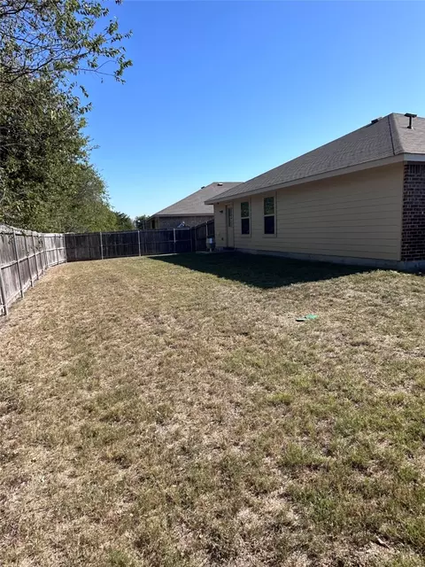 3005 Iris Dr, Lancaster, TX 75146 photo 17