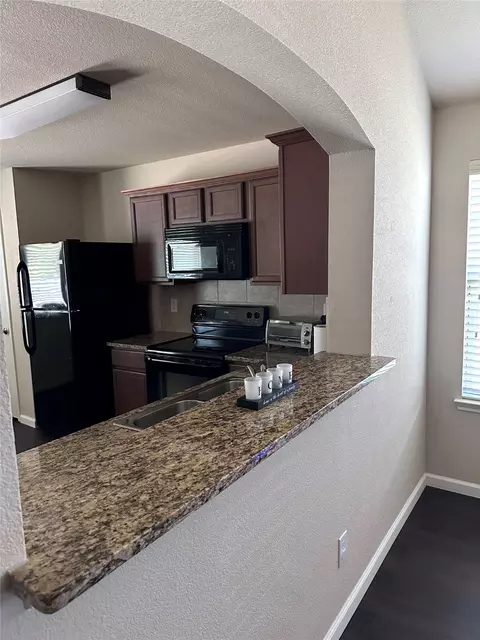 3005 Iris Dr, Lancaster, TX 75146 photo 5