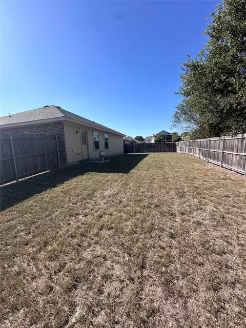3005 Iris Dr, Lancaster, TX 75146 photo 18