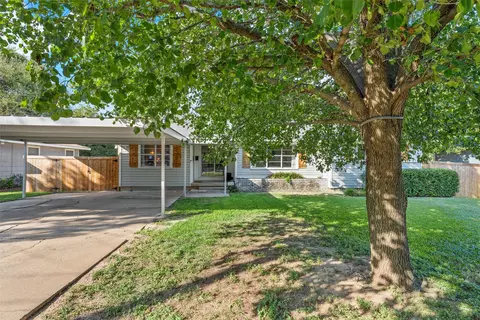 1027 Park Dr, Hillsboro, TX 76645