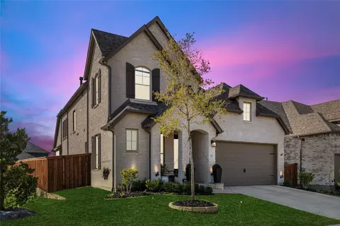 4701 Honeysuckle Ct, Aubrey, TX 76227