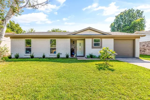 3026 Sandra Ln, Rowlett, TX 75088