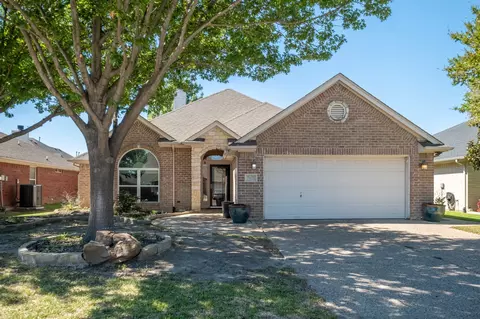 7021 Cattle Dr, Fort Worth, TX 76179