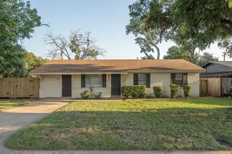 1401 Bryan Dr, Bedford, TX 76022