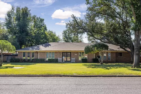 2621 Amherst Dr, Wichita Falls, TX 76308