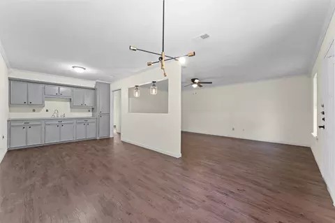 613 East Ln, Corsicana, TX 75110