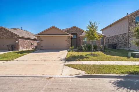 2317 Sadlers Creek Ln, Fort Worth, TX 76108