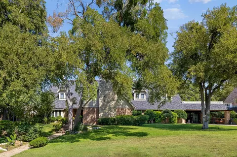 6021 Lantana Ln, Fort Worth, TX 76112
