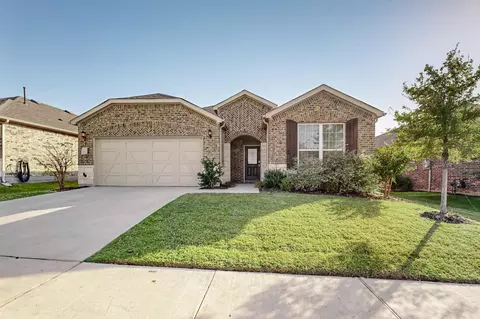 944 Memorial Dr, Krugerville, TX 76227
