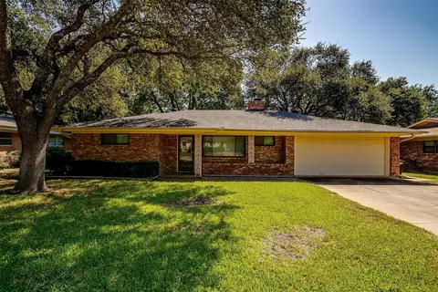 5249 Ruston Ave, Fort Worth, TX 76133