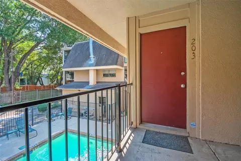 4044 Buena Vista St #203, Dallas, TX 75204