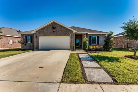 321 Frio River Rd, Glenn Heights, TX 75154