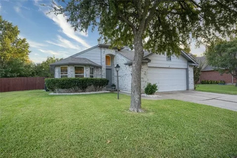 809 Paisley Dr, Flower Mound, TX 75028