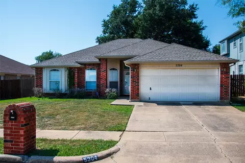 5304 La Viva Ln, Arlington, TX 76017