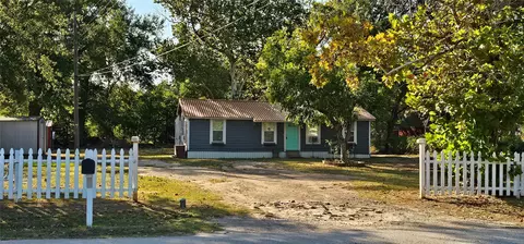 1041 N Walnut St, Van, TX 75790