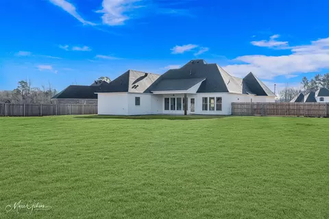Exterior - 14 Forsythe Cir, Haughton, LA 71037 photo 4 of 4