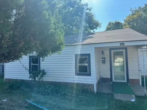 701 11th St, Grand Prairie, TX 75051