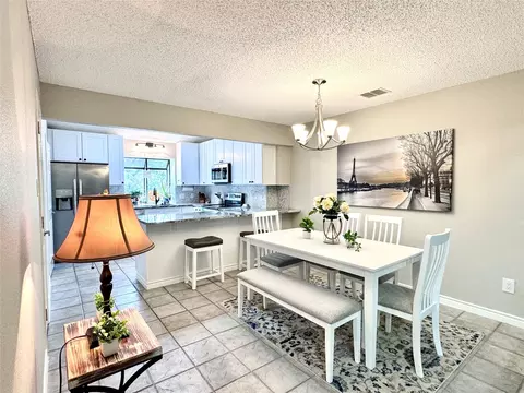 4601 Bellefontaine Ct, Arlington, TX 76017
