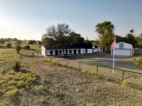 5630 Veal Station Rd, Weatherford, TX 76085