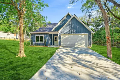 123 Grace Ln, Pottsboro, TX 75076