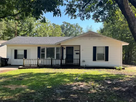 517 Willow St, Wills Point, TX 75169