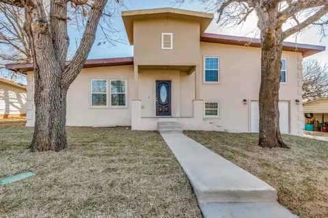 211 S Seventh St, Jacksboro, TX 76458