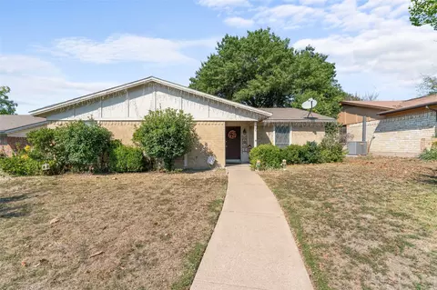 1045 Tracy Ln, Lancaster, TX 75134