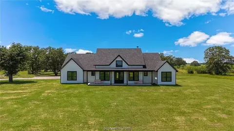 5265 Turner Ln, Midway, TX 75852