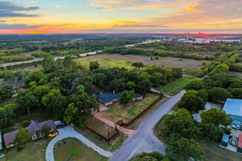6206 Fishtrap Rd, Denton, TX 76208