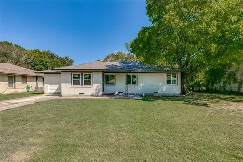 1212 Belmont St, Gainesville, TX 76240