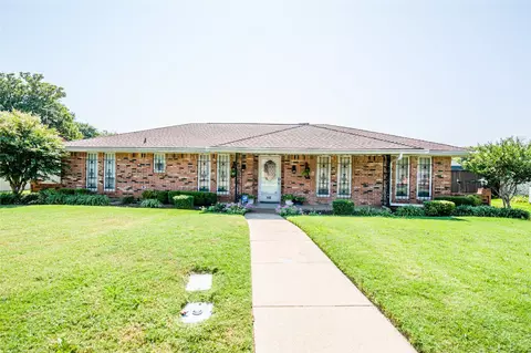 146 Hanna Ave, Desoto, TX 75115