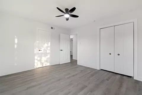 233 Oak Dr E, Hurst, TX 76053 photo 24