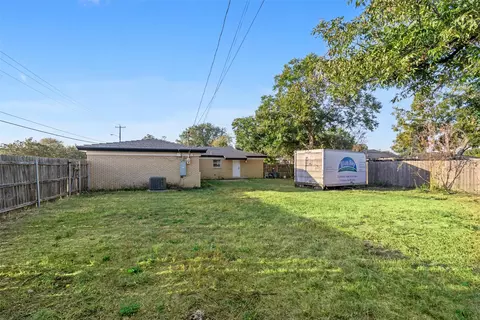 233 Oak Dr E, Hurst, TX 76053 photo 36