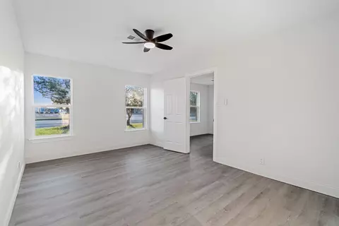 233 Oak Dr E, Hurst, TX 76053 photo 29