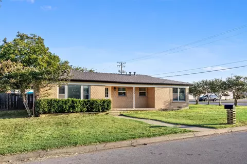 233 Oak Dr E, Hurst, TX 76053 photo 38