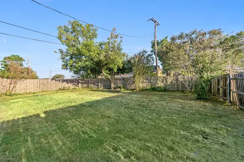 233 Oak Dr E, Hurst, TX 76053 photo 35