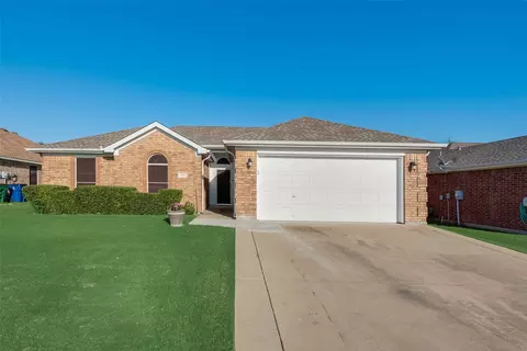 101 Tranquillity Ln, Waxahachie, TX 75165