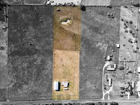 996 Old Tioga Rd, Gunter, TX 75058