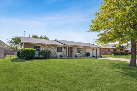 5732 Jane Anne St, Haltom City, TX 76117