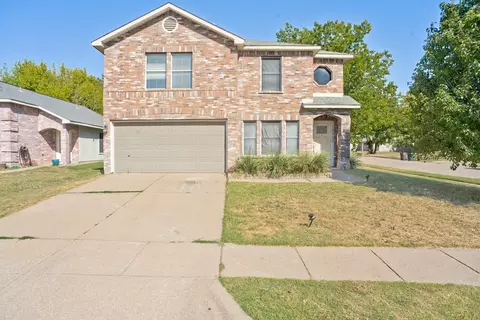 10060 Chapel Ridge Dr, Fort Worth, TX 76116