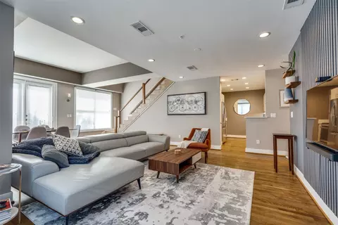 5055 Addison Cir #433, Addison, TX 75001