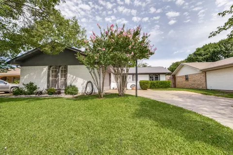 1605 Cecil Dr, Carrollton, TX 75006