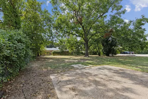 Exterior - 310 E Broadway St, Prosper, TX 75078 photo 4 of 4