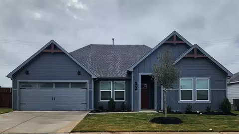 131 Sandstone Cir, Granbury, TX 76048