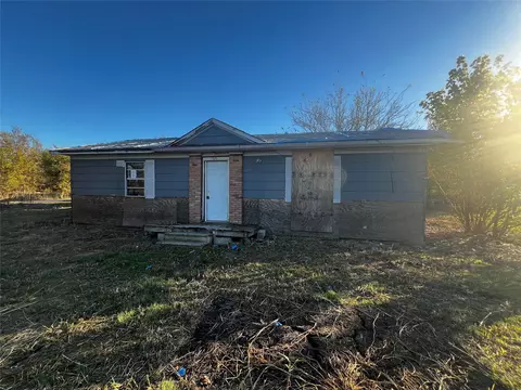 100 Pecan St, Brandon, TX 76628