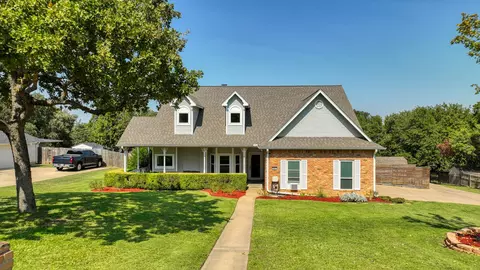 1907 Country Brook Dr, Weatherford, TX 76087