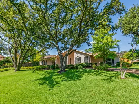 6245 Preston Creek Dr, Dallas, TX 75240